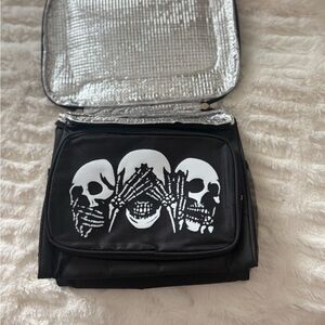 Black Skull Design Insulated Lunch Bag